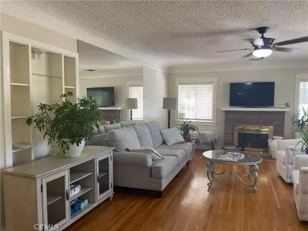 Toluca Lake, CA 91602,4600 Forman Avenue