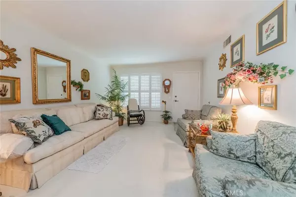 Anaheim, CA 92807,207 N Tustin Avenue #D