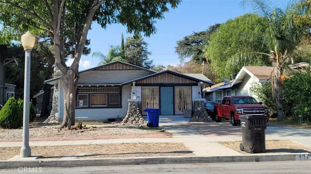 417 E Columbia Avenue, Pomona, CA 91767