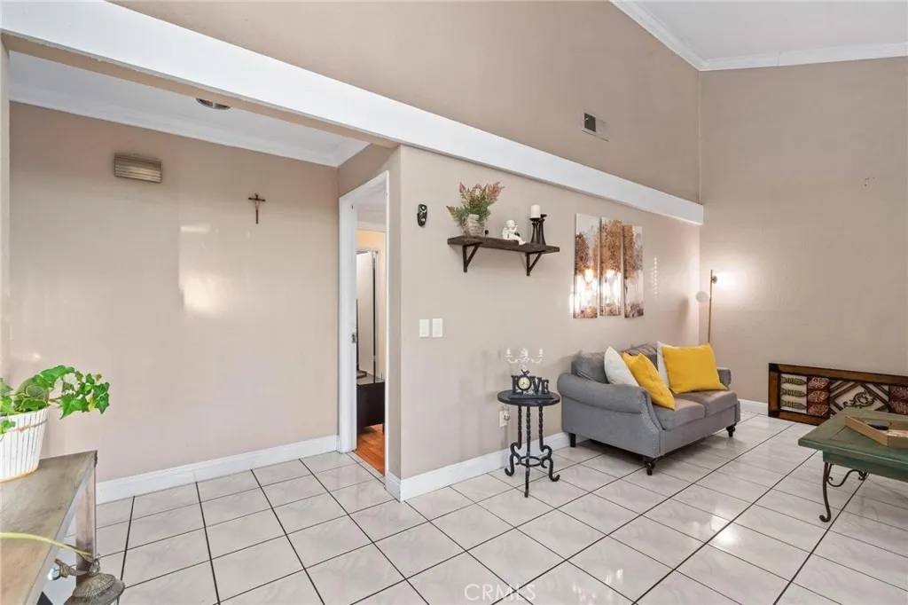 Fontana, CA 92335,9759 Blanchard Avenue