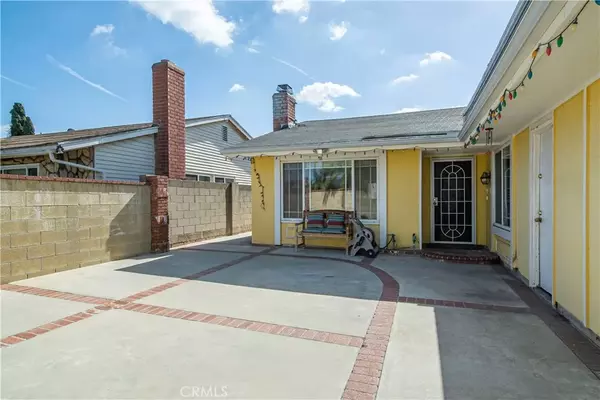 La Palma, CA 90623,5352 La Luna Drive