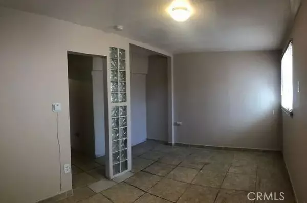 Los Angeles, CA 90011,1227 E 47th Place