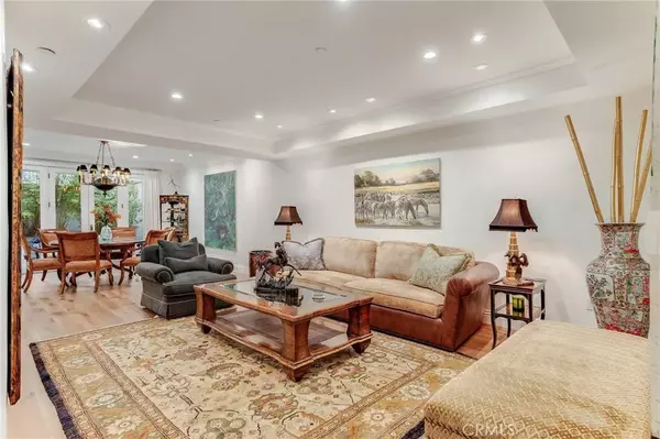 Beverly Hills, CA 90212,261 S Reeves Drive #105