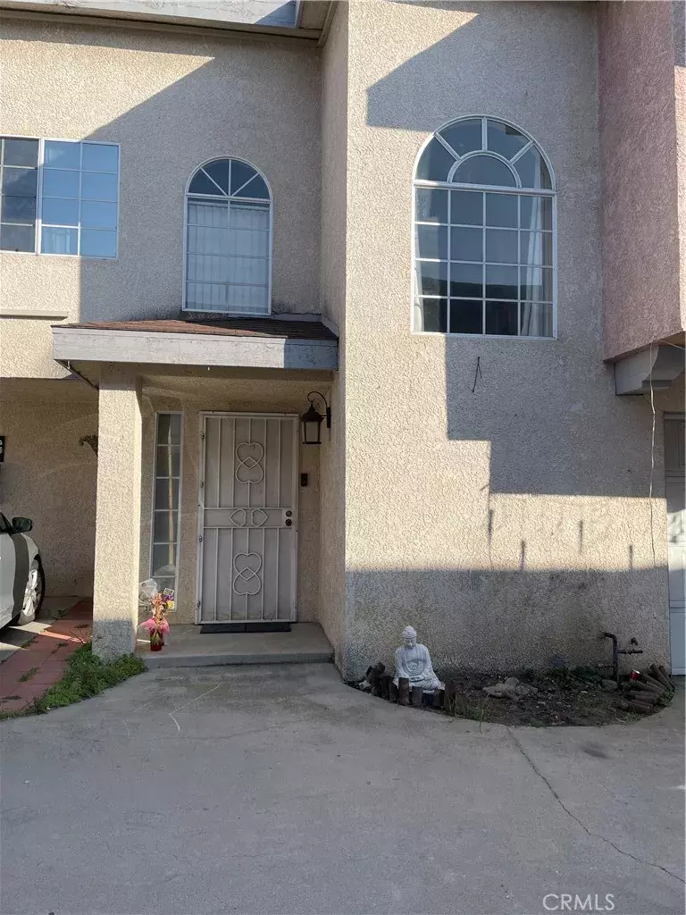 Panorama City, CA 91402,9362 Moonbeam Avenue #4