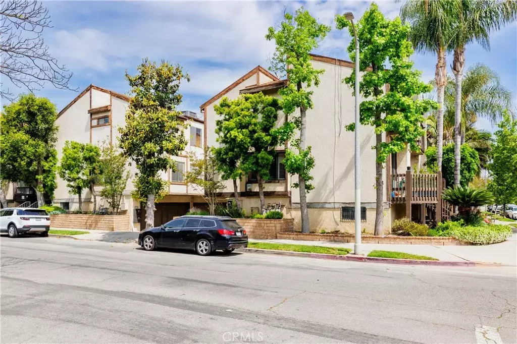 Valley Village, CA 91607,4939 Laurel Canyon Boulevard #H