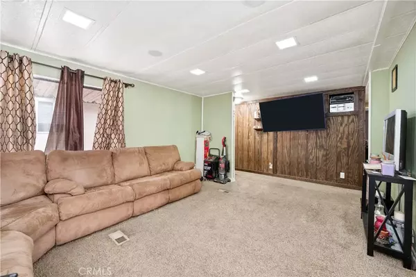 Ontario, CA 91761,1855 E RIVERSIDE DR #252
