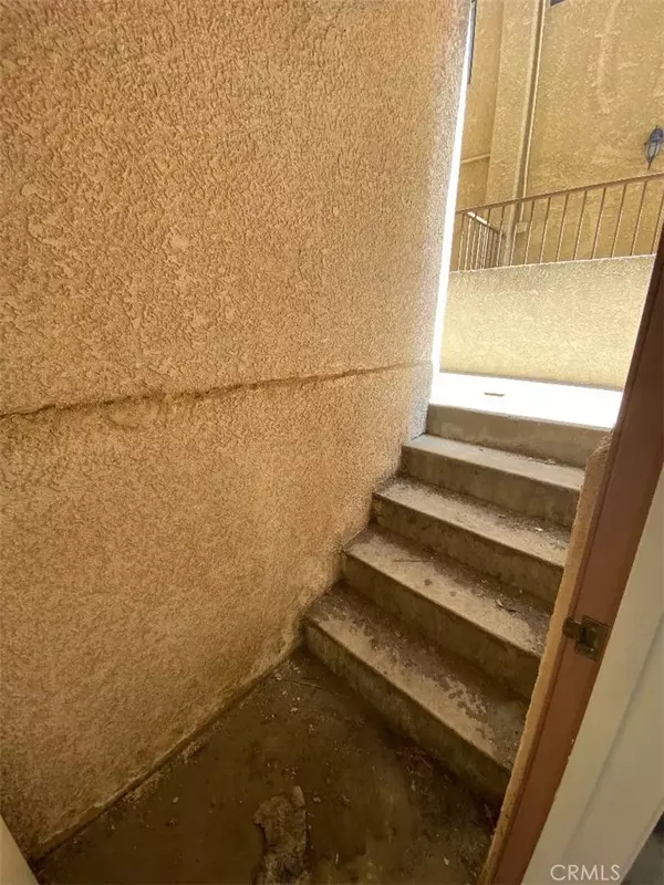 North Hills, CA 91343,8744 Burnet Avenue #2