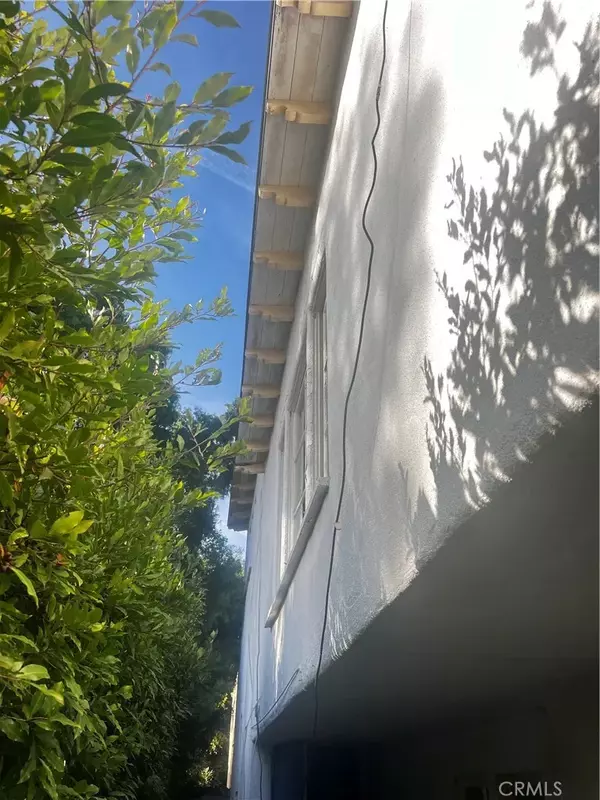 West Hollywood, CA 90069,1248 Ozeta