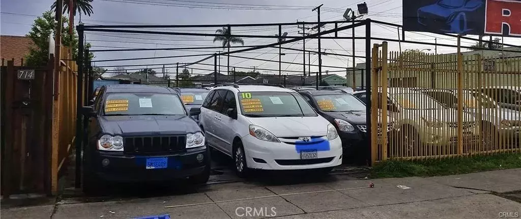 Los Angeles, CA 90001,710 E Florence