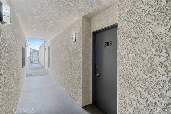 Tarzana, CA 91356,18620 Hatteras Street #283