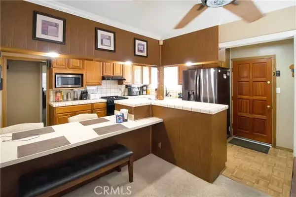 Lakewood, CA 90712,2530 Bomberry Street