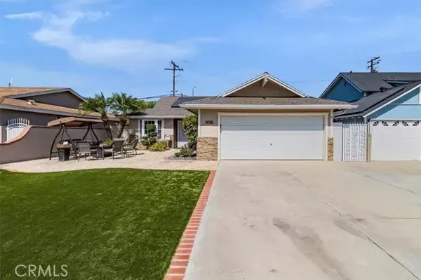 12633 211th Street, Lakewood, CA 90715