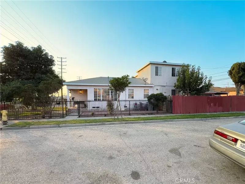 2747 Fernwood Avenue, Lynwood, CA 90262