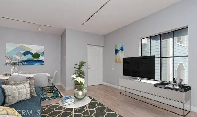 720 W 4th Street #320, Long Beach, CA 90802