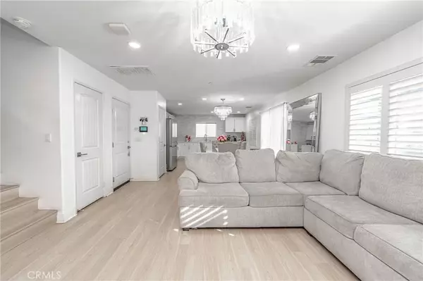 San Jacinto, CA 92582,827 Pine Avenue