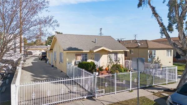 South Gate, CA 90280,2717 Independence Avenue