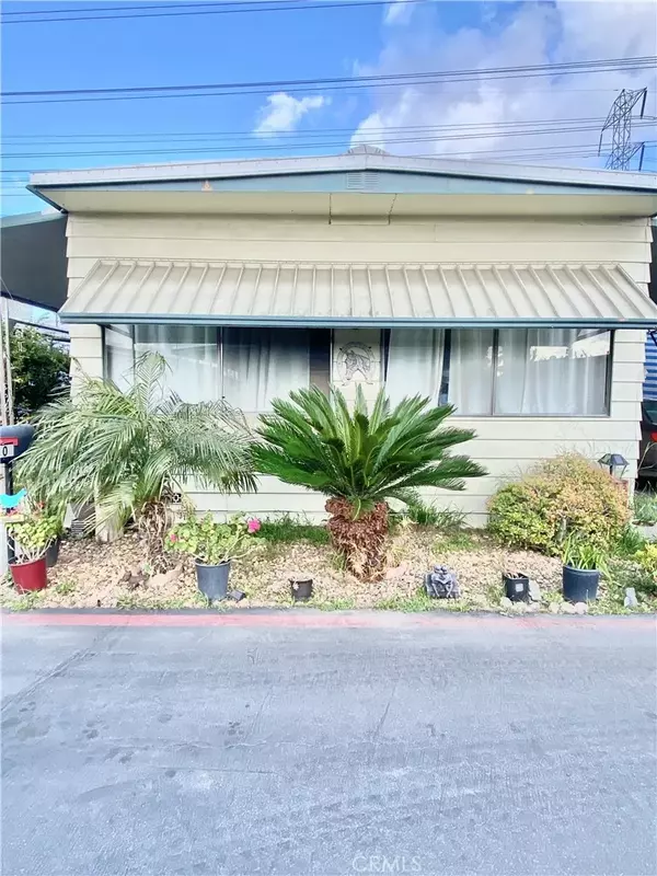 16600 Orange Ave, Spc 108, Paramount, CA 90723