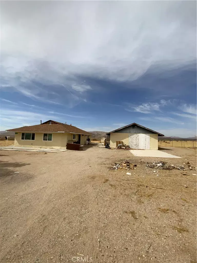 Lucerne Valley, CA 92356,16962 Huff Road