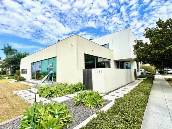 2767 E. Ocean Boulevard, Long Beach, CA 90803
