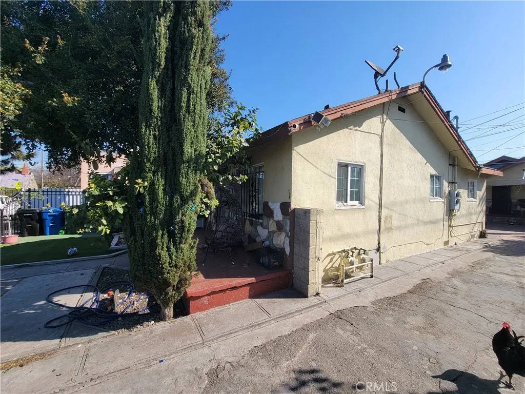 5510 S San Pedro Street, Los Angeles, CA 90011