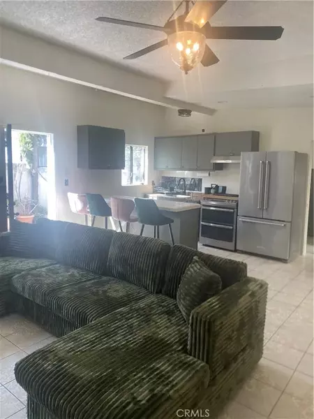 10334 Tujunga Canyon Blvd, Tujunga, CA 91041