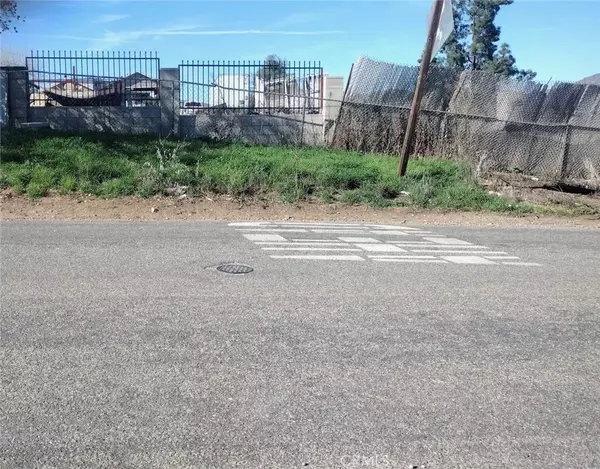 Jurupa Valley, CA 92509,0 52nd