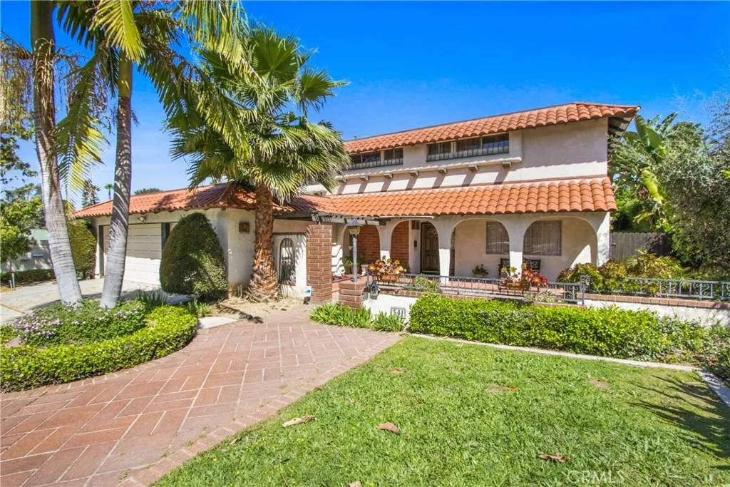 La Habra Heights, CA 90631,541 Papyrus Drive