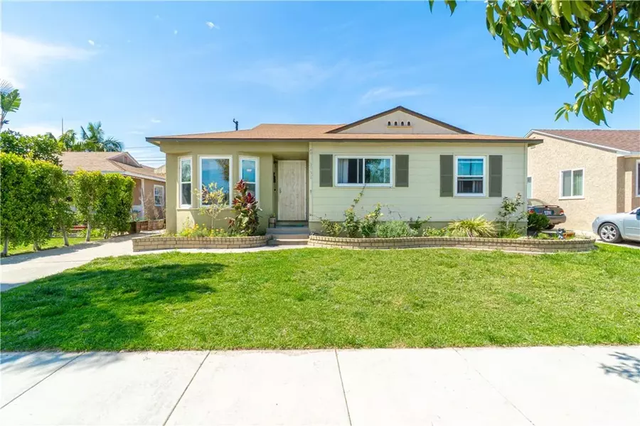 3731 Senasac Avenue, Long Beach, CA 90808