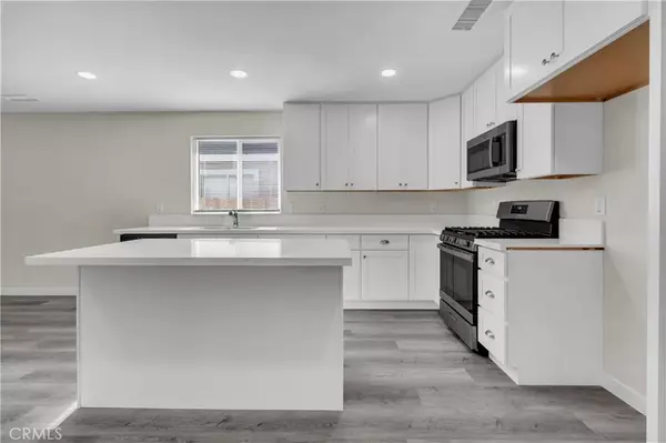 Colton, CA 92324,260 W Stephen Street