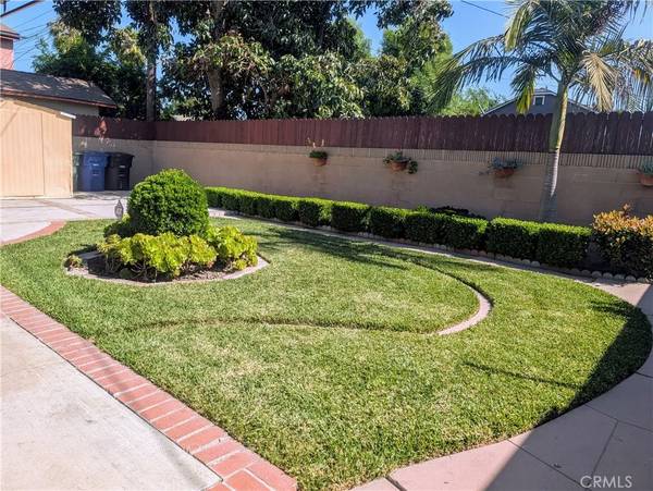 South Gate, CA 90280,2912 Santa Ana Street