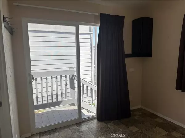 Santa Monica, CA 90404,1930 Stewart St. #75