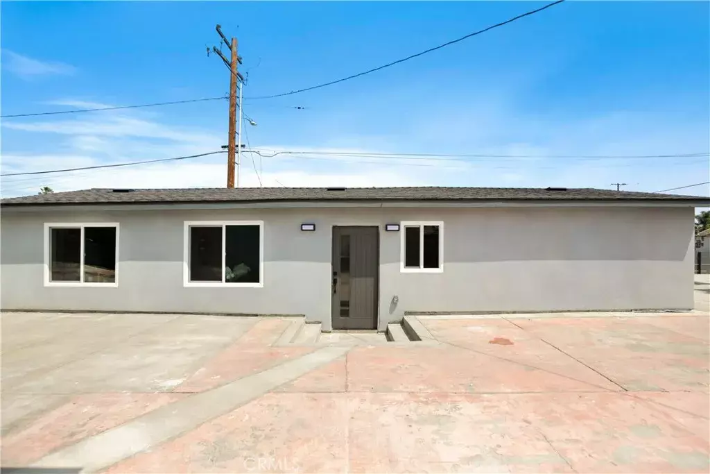 Fontana, CA 92335,8658 Laurel Avenue