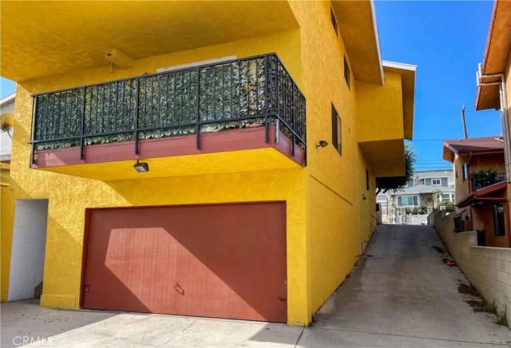 El Segundo, CA 90245,940 Hillcrest