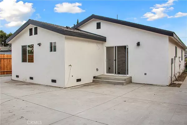 Paramount, CA 90723,6513 San Miguel Street