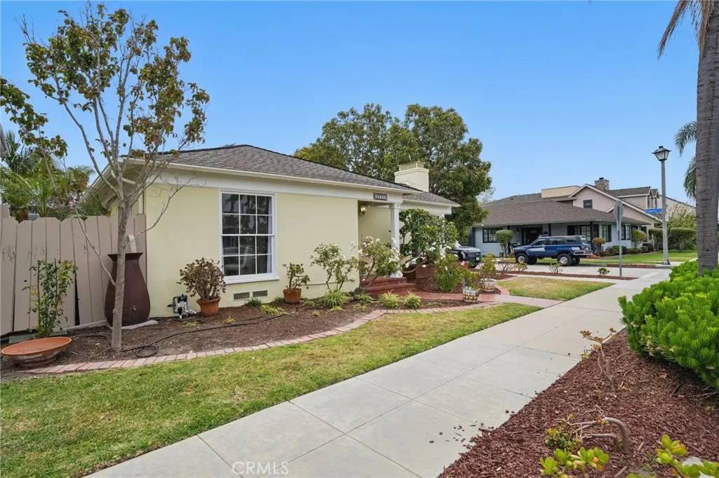 Long Beach, CA 90803,5323 E Broadway