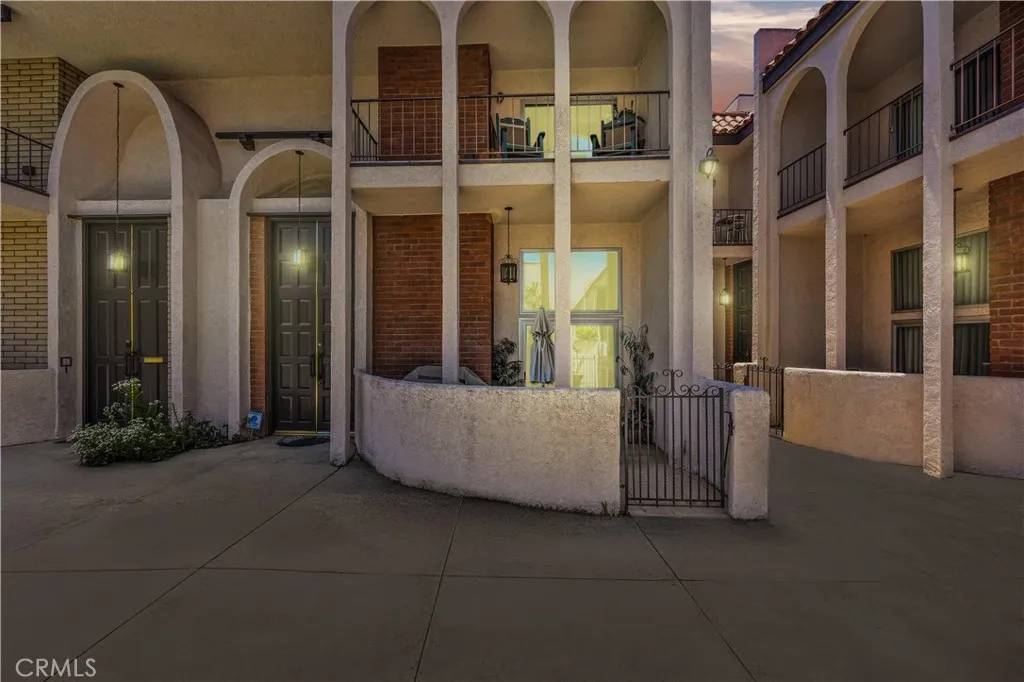 Tarzana, CA 91356,5477 Nestle Avenue #6