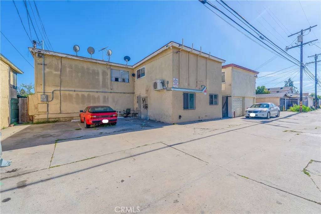Long Beach, CA 90805,219 E Artesia Boulevard