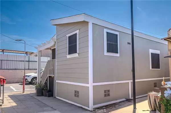 Downey, CA 90241,12265 Woodruff #64