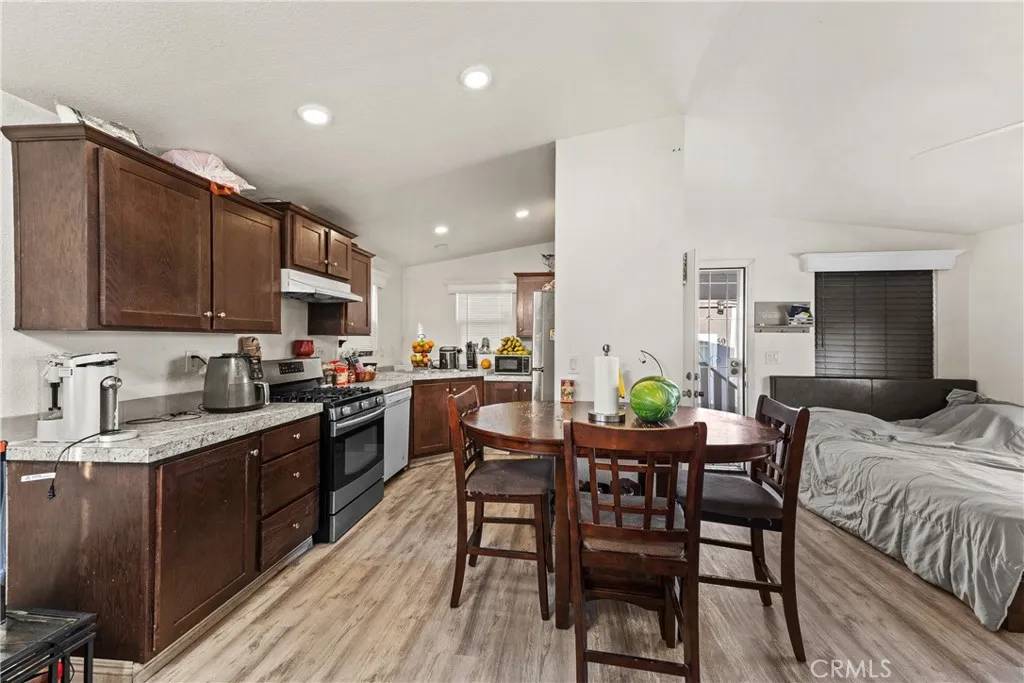 Downey, CA 90241,12265 Woodruff #64