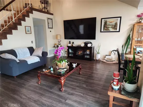 Sylmar, CA 91342,14158 Paddock Street