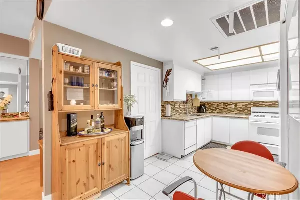 Los Angeles, CA 90024,10511 Ashton Avenue #101