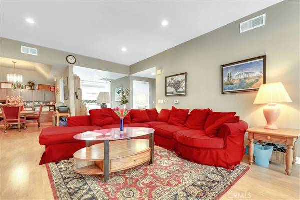10511 Ashton Avenue #101, Los Angeles, CA 90024