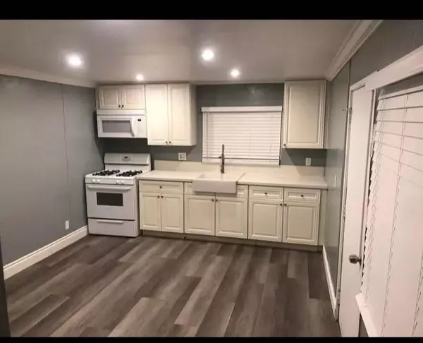 Norwalk, CA 90650,16341 Pioneer #11