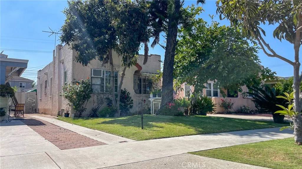 South Gate, CA 90280,8933 Bowman Avenue