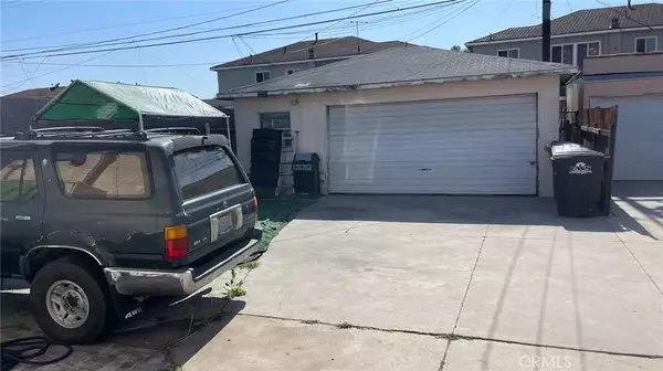 South Gate, CA 90280,8933 Bowman Avenue
