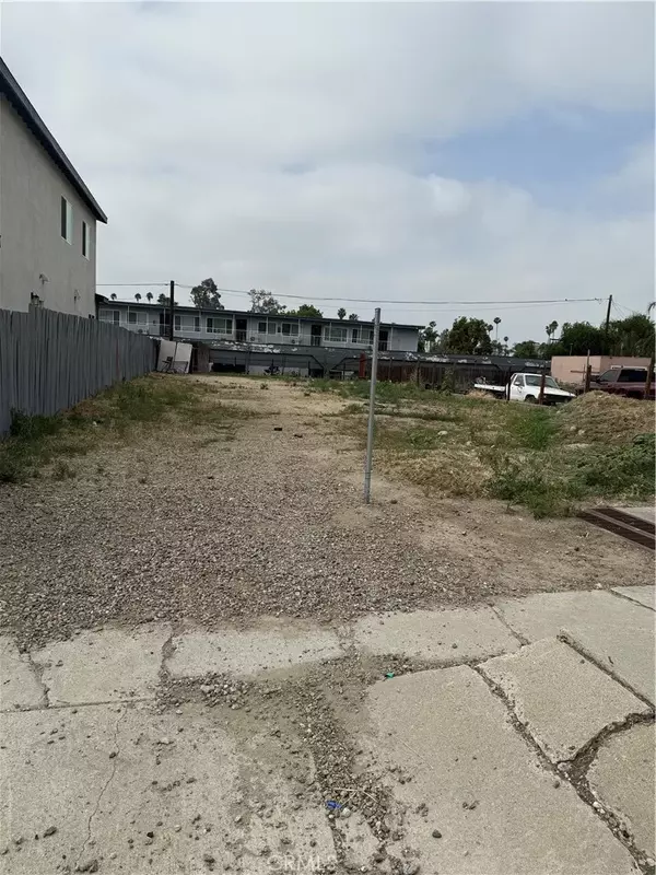 San Bernardino, CA 92410,0 5th