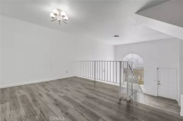 Northridge, CA 91325,8741 Darby Avenue #10