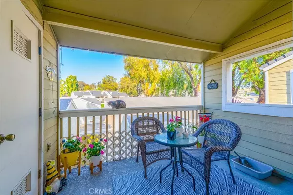 Yorba Linda, CA 92887,6210 Hartford Road #201