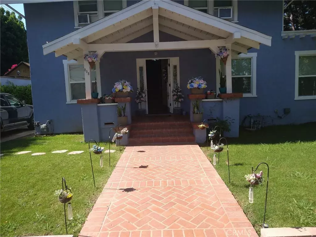 Santa Ana, CA 92706,202 W 20th Street