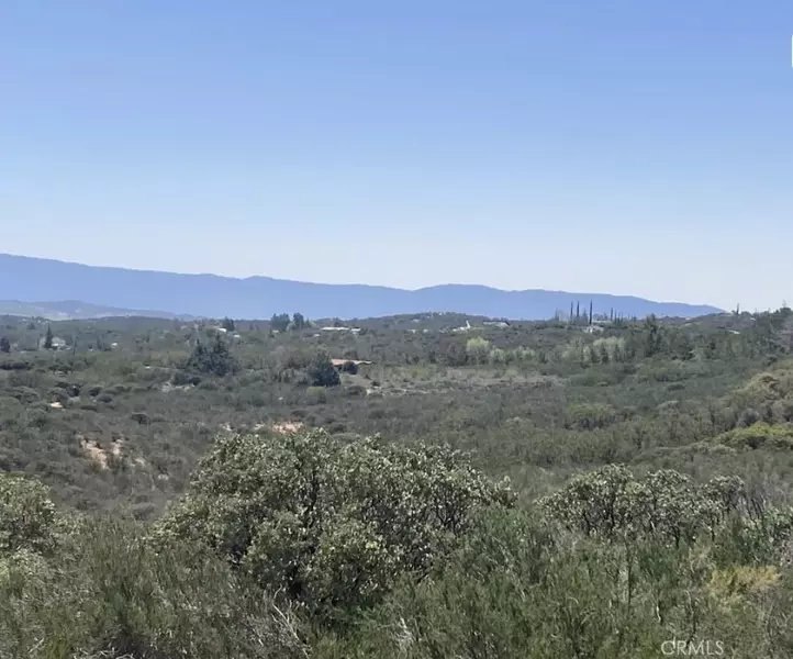 8 Sabina, Hemet, CA 92545